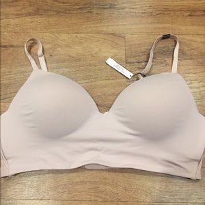 ❤️NWT Victoria Secret Illusion Wireless Nude Bra